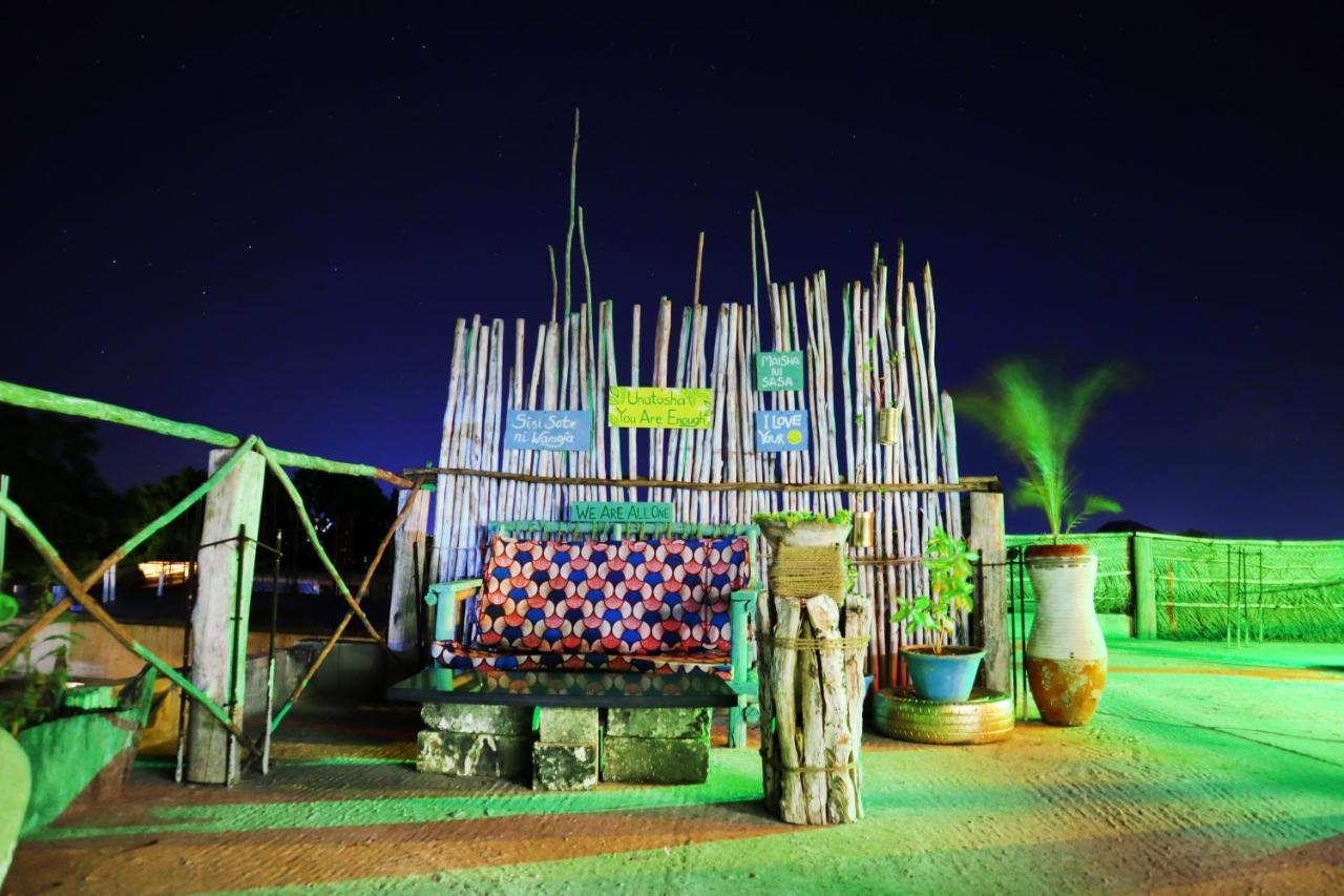 Darwesh Nyumba Lodge Нунгви Екстериор снимка