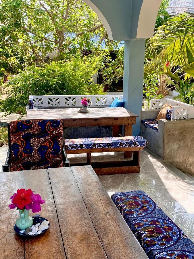 Darwesh Nyumba Lodge Нунгви Екстериор снимка